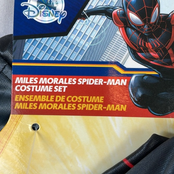 NWT Disney Spider-Man Costume w/Mask, Gloves, and Bulging Muscles - Size 9/10 - Picture 4 of 16